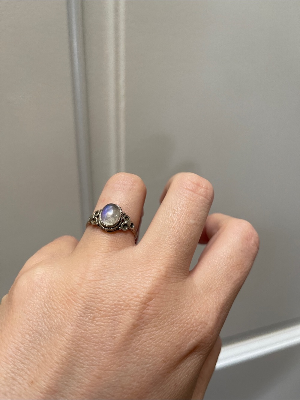 Sterling Silver Moonstone Ring - Iridescent White Gem
